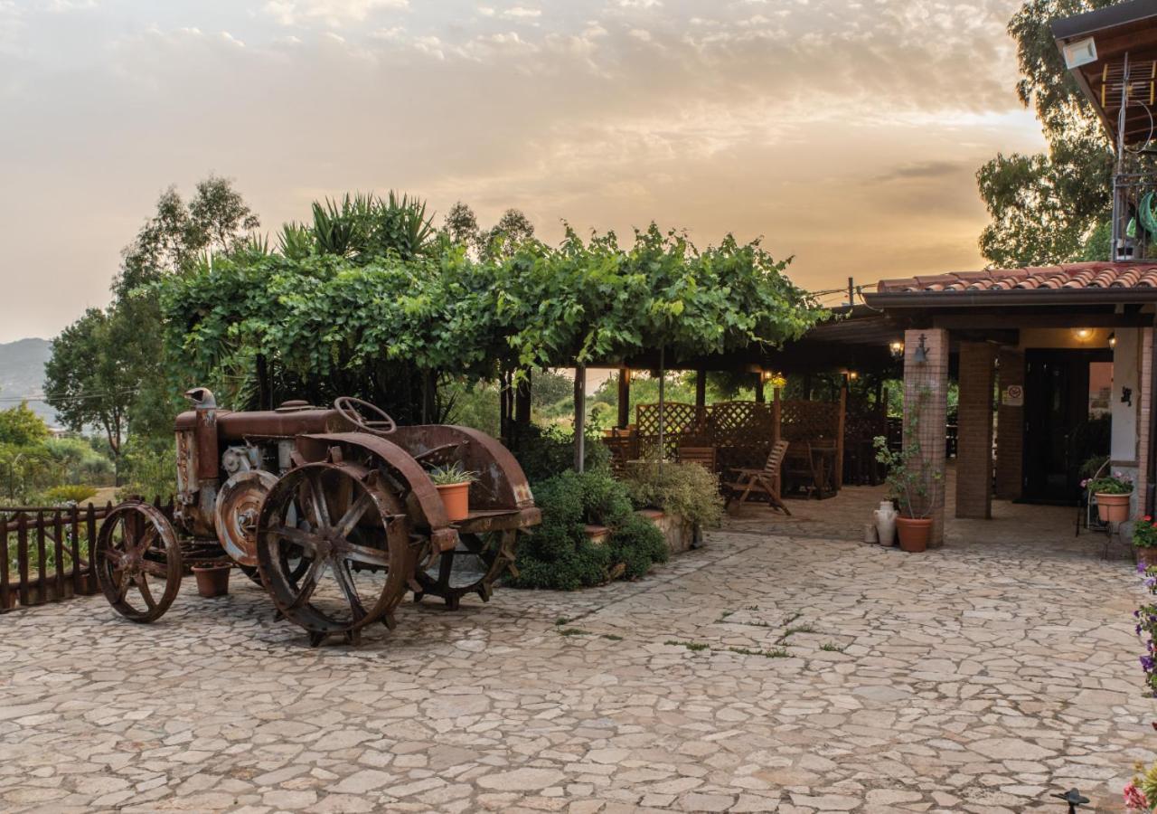 Il Sorgituro - Agriturismo 포스티글리오네 외부 사진